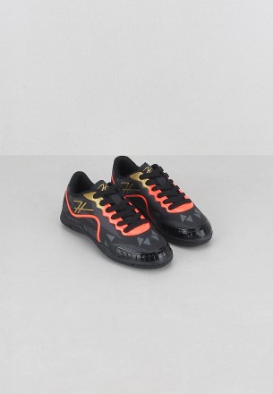 احذية هوبس لكرة القدم للأولاد باللون أسود