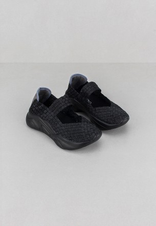 Meran Girls Slip Ons Black