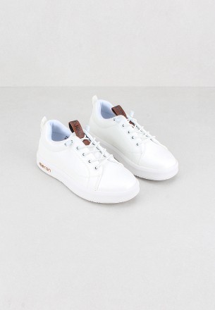 Meran Boys Casual Shoes White