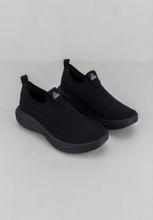 Peak Women Slip Ons Black