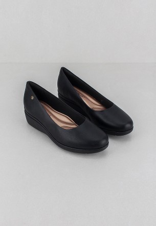 Piccadilly Women Slip Ons Black