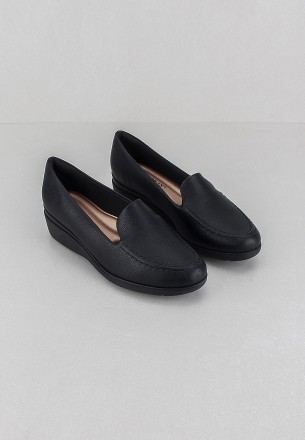 Piccadilly Women Slip Ons Black