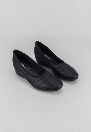 Piccadilly Women Slip Ons Black