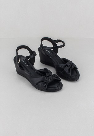 Piccadilly Women Sandal Black