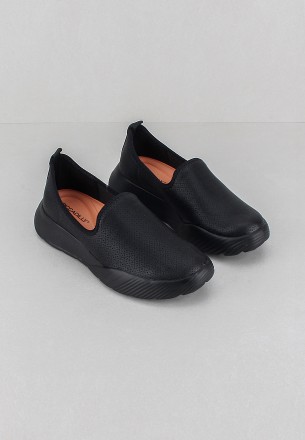 Piccadilly Women Slip Ons Black