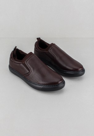 Streetwalk Men Slip Ons Coffee