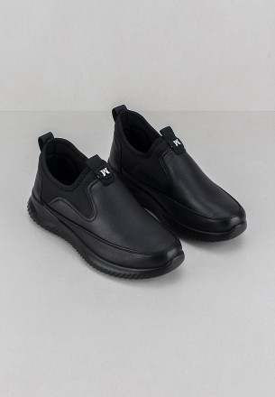 Walkmat Boys Slip Ons Black