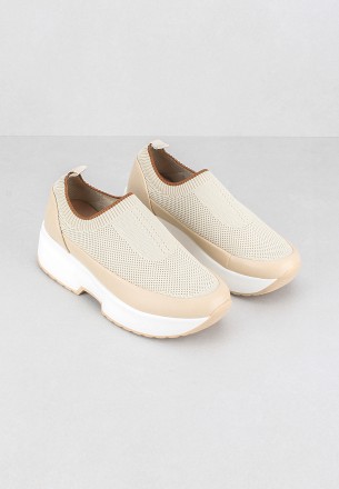 Walkmat Women Slip Ons Beige