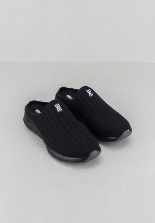 Walkmat Women Slip Ons Black