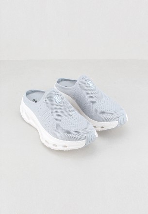 Walkmat Women Slip Ons Gray